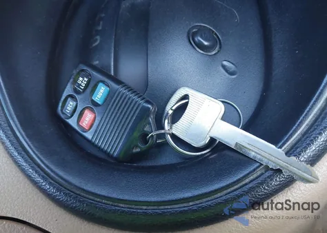 1996 Ford Mustang z USA, uszkodzony, nr VIN 1FALP4443TF220527